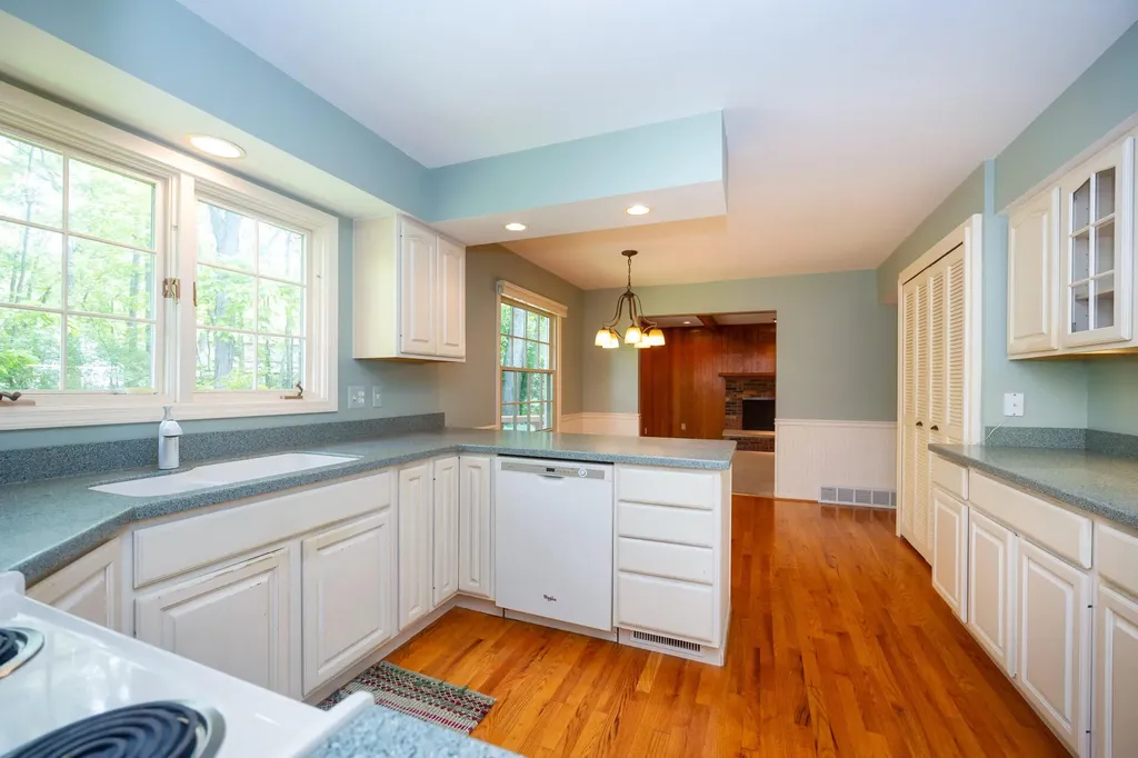 1516 Bardstown Trail Ann Arbor City MI 48105