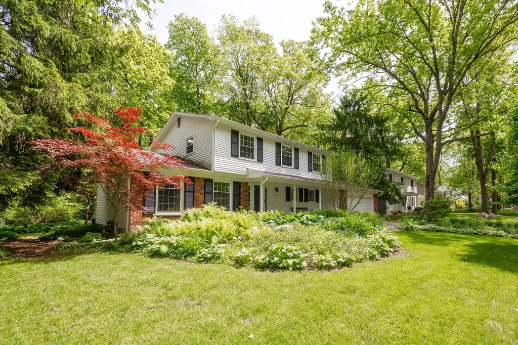 1516 Bardstown Trail Ann Arbor City MI 48105