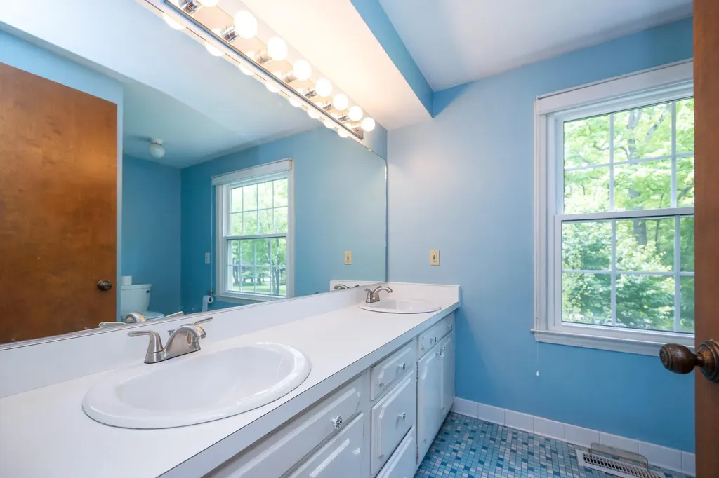 1516 Bardstown Trail Ann Arbor City MI 48105