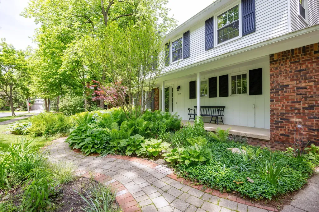 1516 Bardstown Trail Ann Arbor City MI 48105
