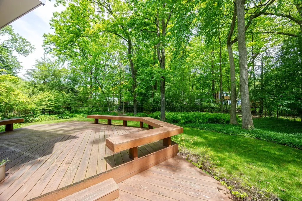 1516 Bardstown Trail Ann Arbor City MI 48105