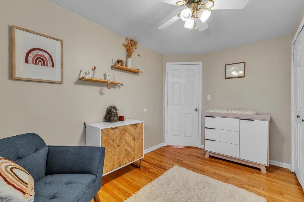 39011 Pinetree Street Livonia City MI 48150
