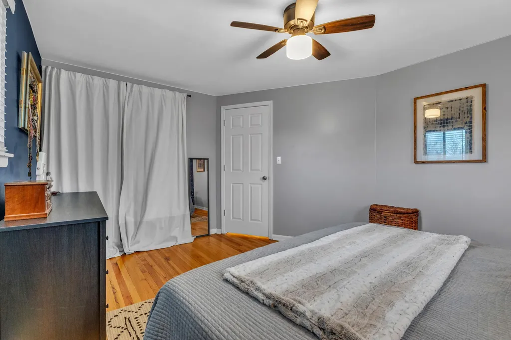 39011 Pinetree Street Livonia City MI 48150