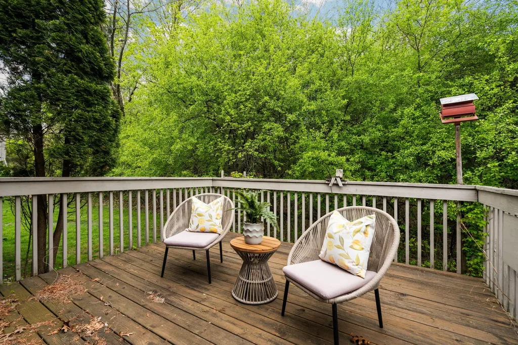 2224 Rivenoak Court Ann Arbor City MI 48103
