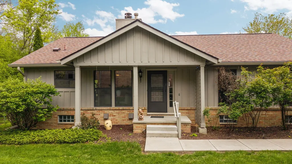 2224 Rivenoak Court Ann Arbor City MI 48103