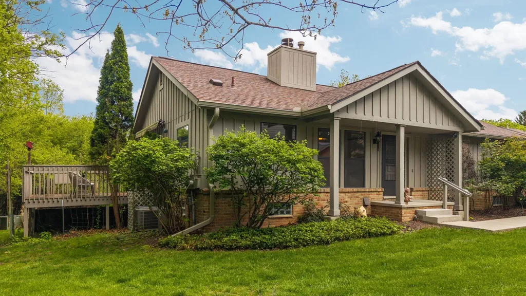 2224 Rivenoak Court Ann Arbor City MI 48103