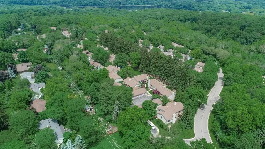 2224 Rivenoak Court Ann Arbor City MI 48103