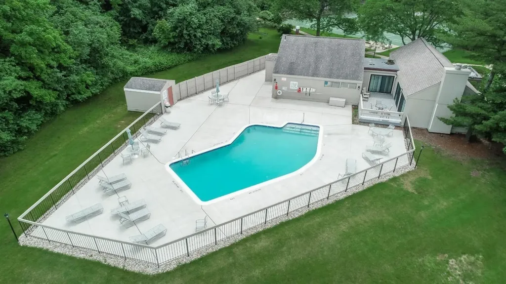 2224 Rivenoak Court Ann Arbor City MI 48103
