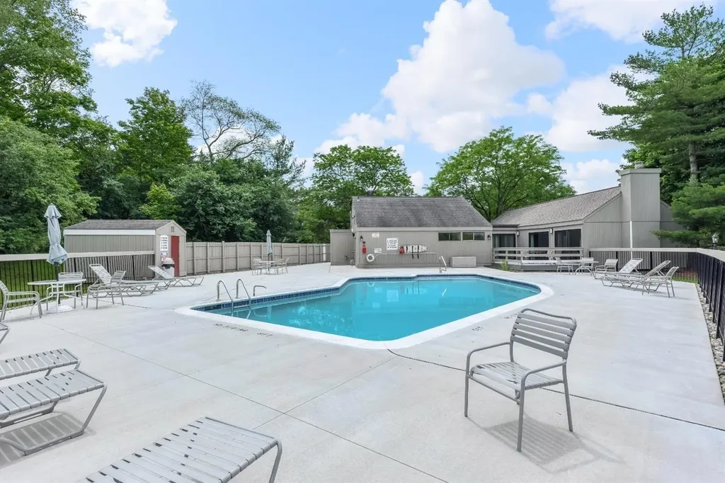2224 Rivenoak Court Ann Arbor City MI 48103
