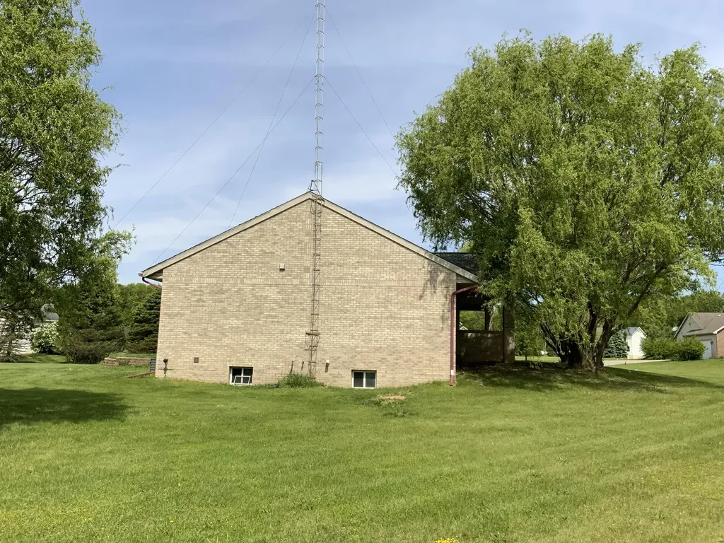 7715 Hidden Knoll Court NE Conway Township MI 48418