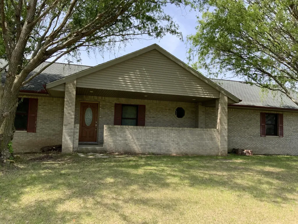 7715 Hidden Knoll Court NE Conway Township MI 48418
