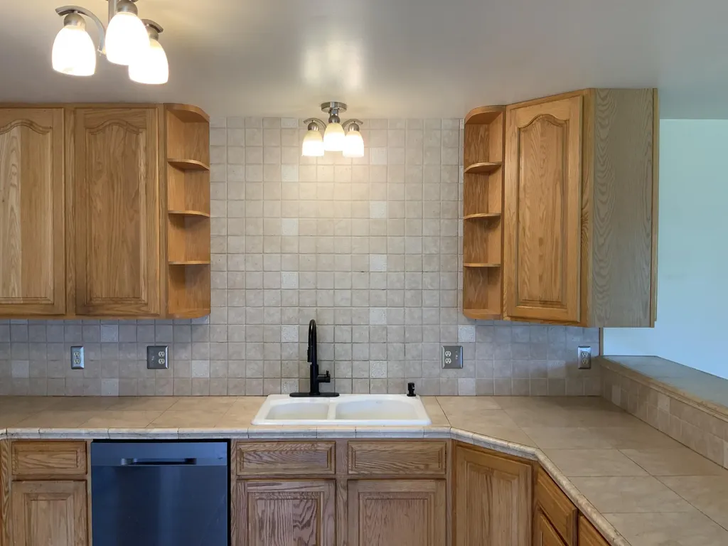 7715 Hidden Knoll Court NE Conway Township MI 48418