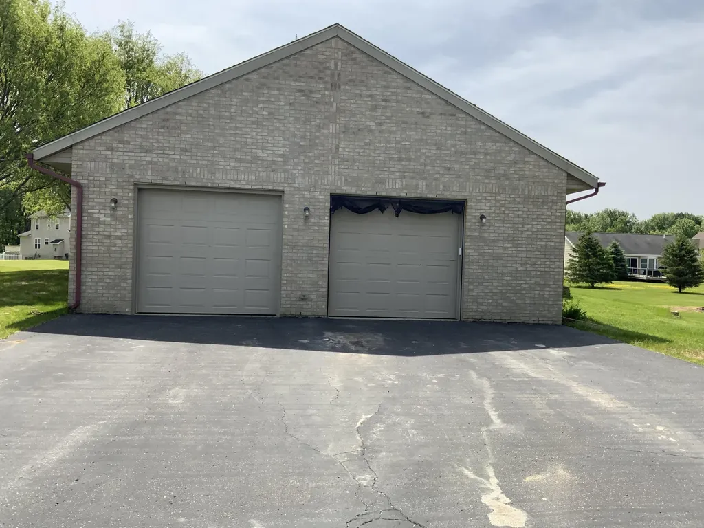 7715 Hidden Knoll Court NE Conway Township MI 48418