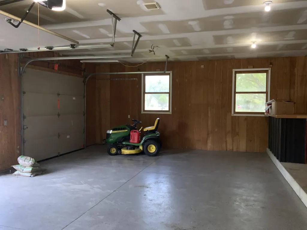 7715 Hidden Knoll Court NE Conway Township MI 48418