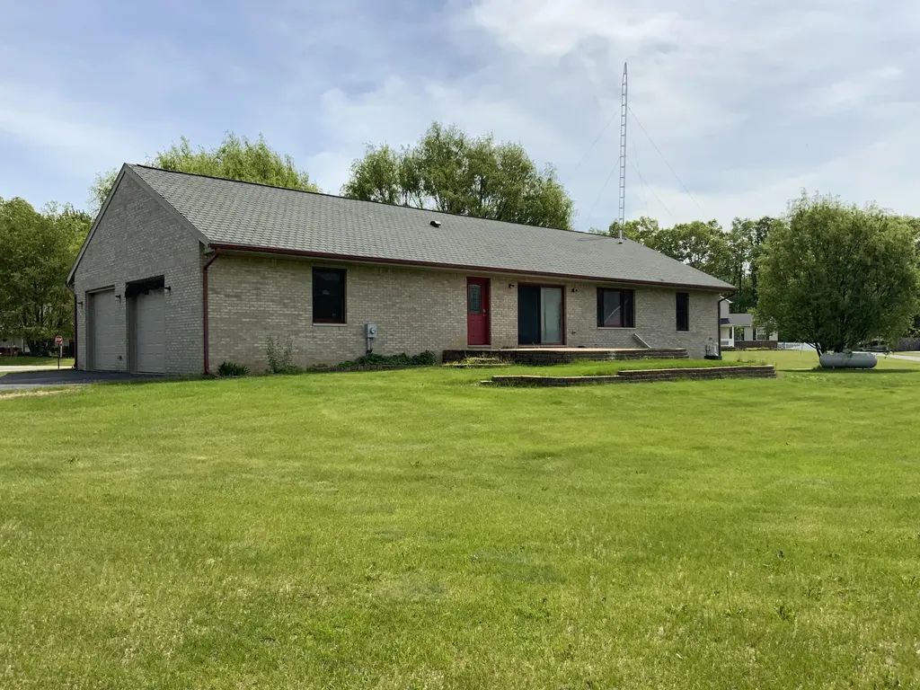 7715 Hidden Knoll Court NE Conway Township MI 48418