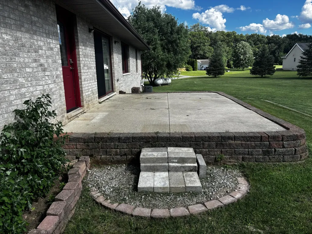 7715 Hidden Knoll Court NE Conway Township MI 48418