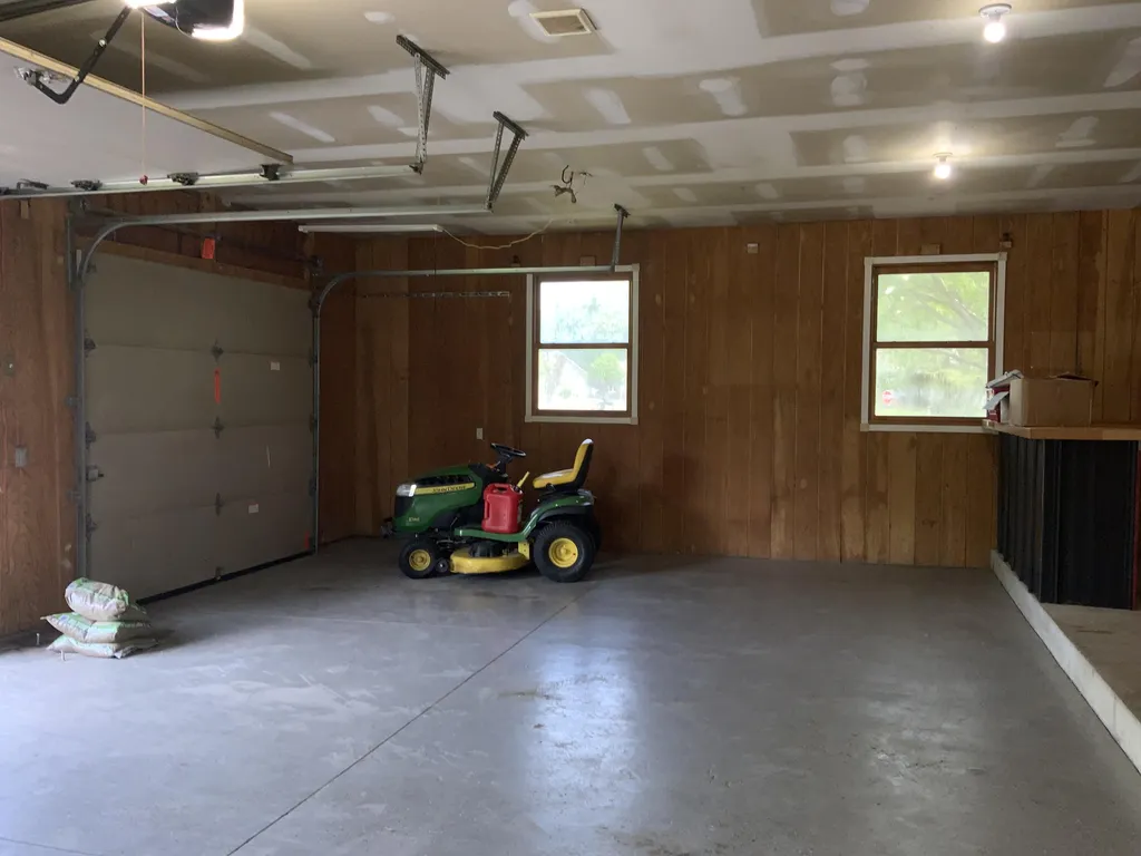 7715 Hidden Knoll Court NE Conway Township MI 48418