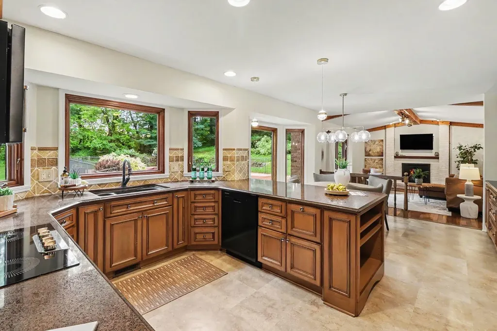 6588 White Pines Drive Genoa Township MI 48116