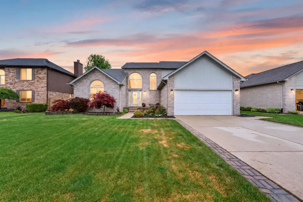 30098 Fairfield Drive Chesterfield Township MI 48051