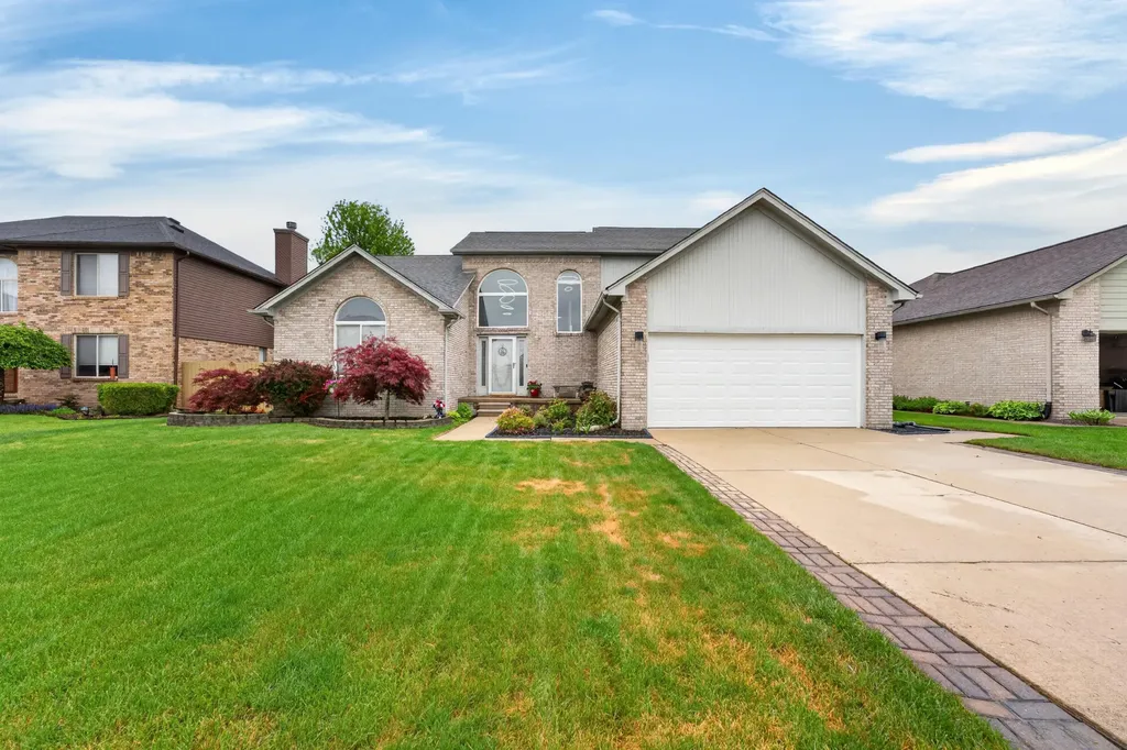 30098 Fairfield Drive Chesterfield Township MI 48051