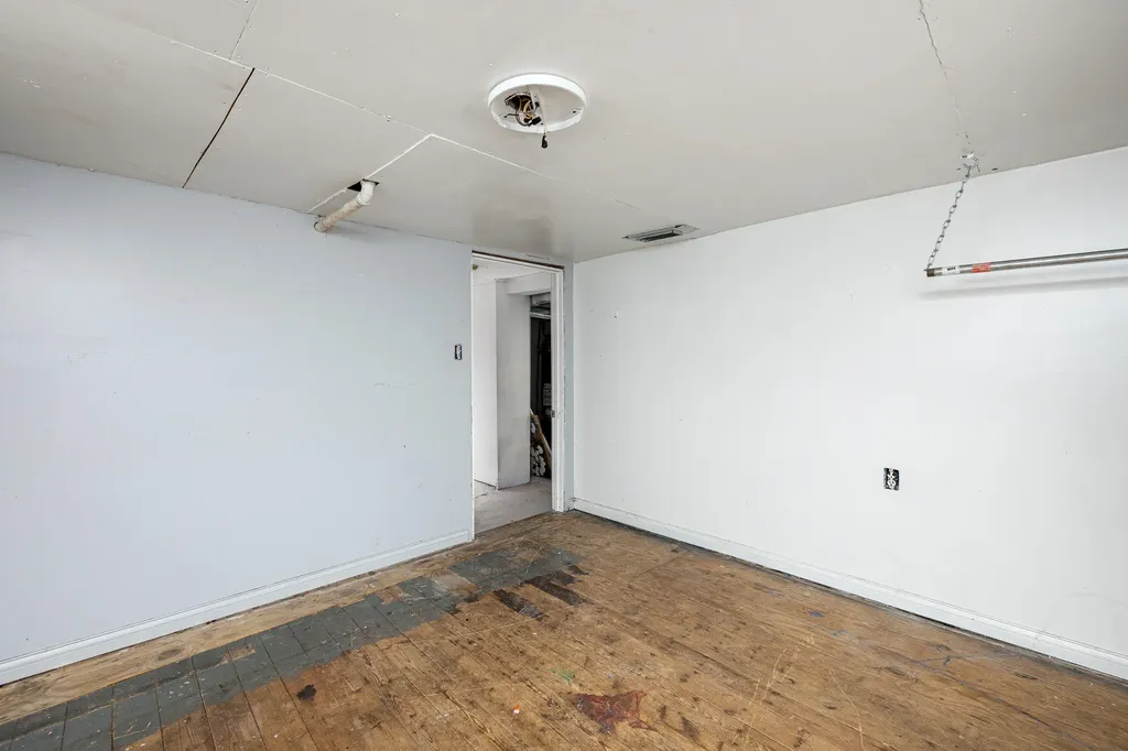 1848 Anne Avenue Lincoln Park City MI 48146