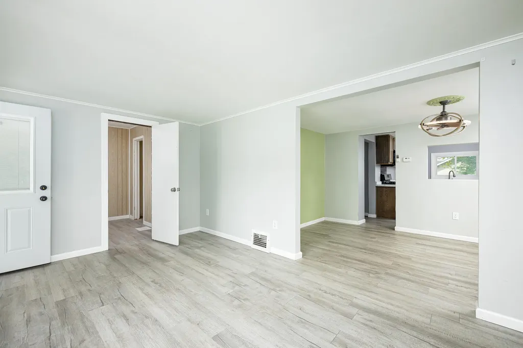 1848 Anne Avenue Lincoln Park City MI 48146