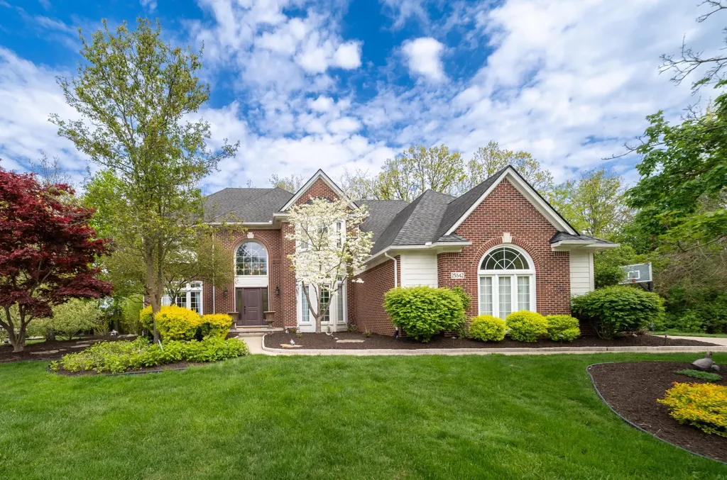 25842 Arcadia Drive Novi City MI 48374