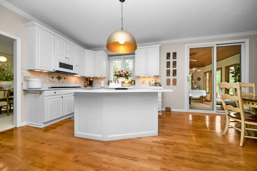 25842 Arcadia Drive Novi City MI 48374