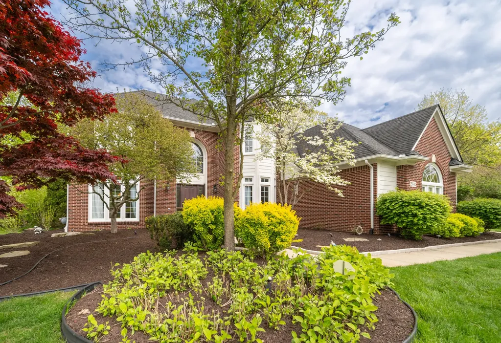 25842 Arcadia Drive Novi City MI 48374
