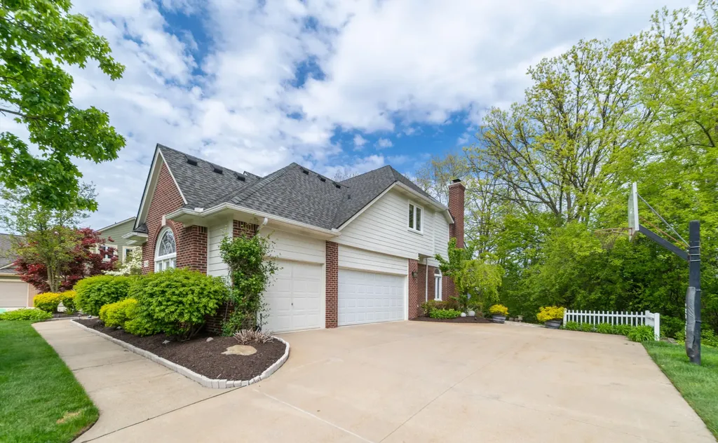 25842 Arcadia Drive Novi City MI 48374