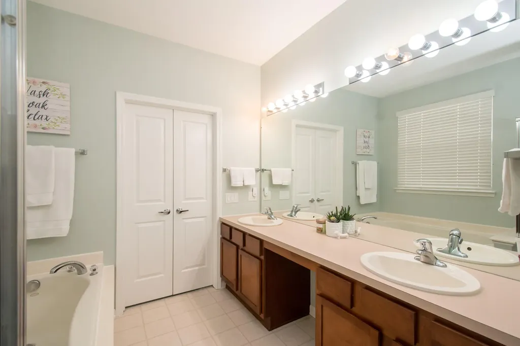 8803 Meadow Lane Drive Ypsilanti Charter Township MI 48197