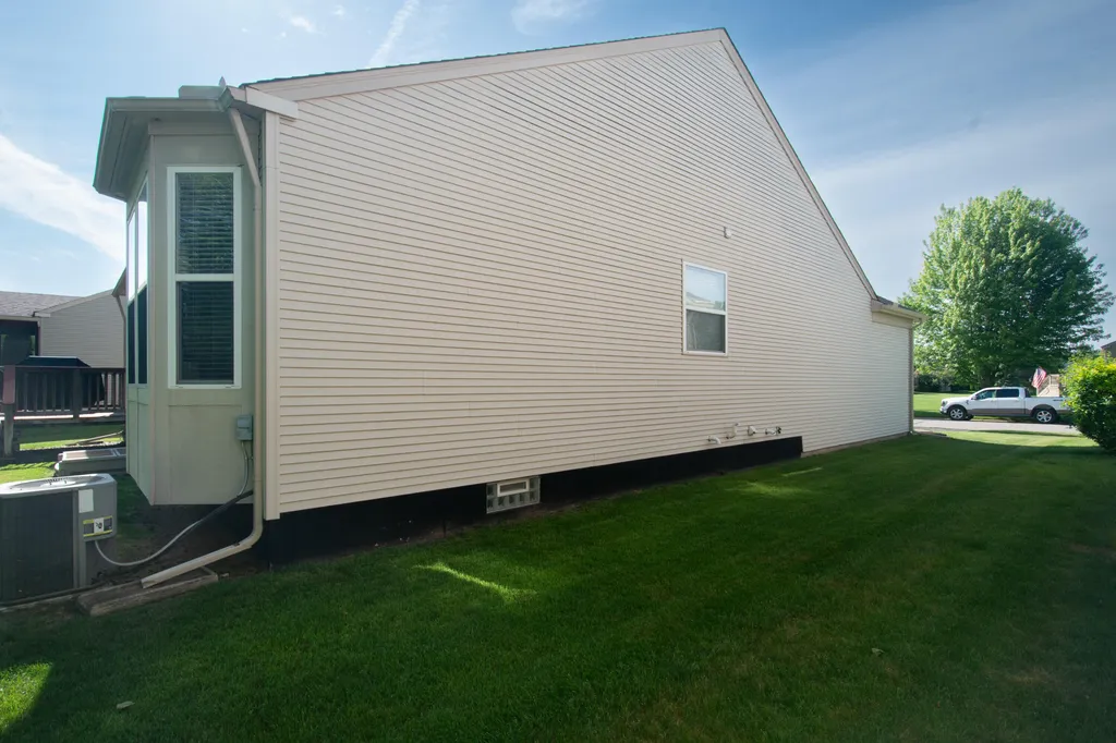 8803 Meadow Lane Drive Ypsilanti Charter Township MI 48197