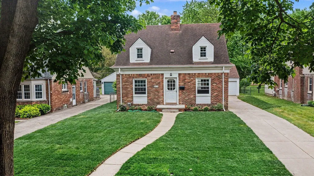 419 Royal Avenue Royal Oak City MI 48073