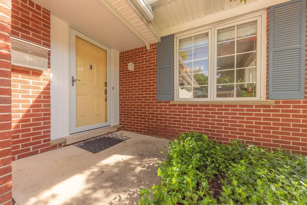 2841 Pebble Creek Drive Ann Arbor City MI 48108