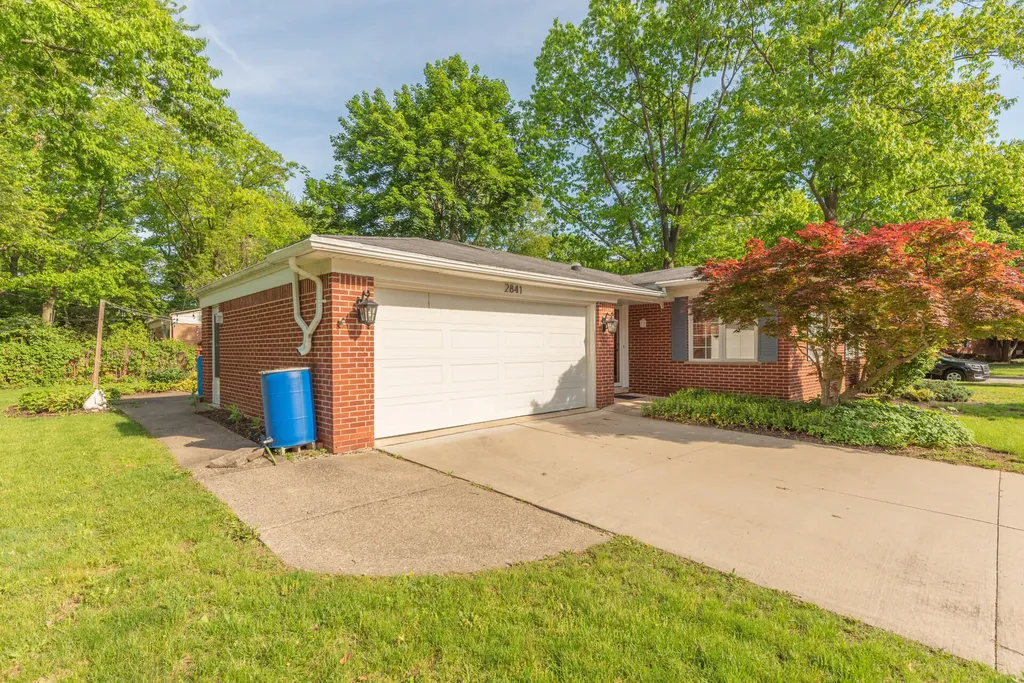 2841 Pebble Creek Drive Ann Arbor City MI 48108