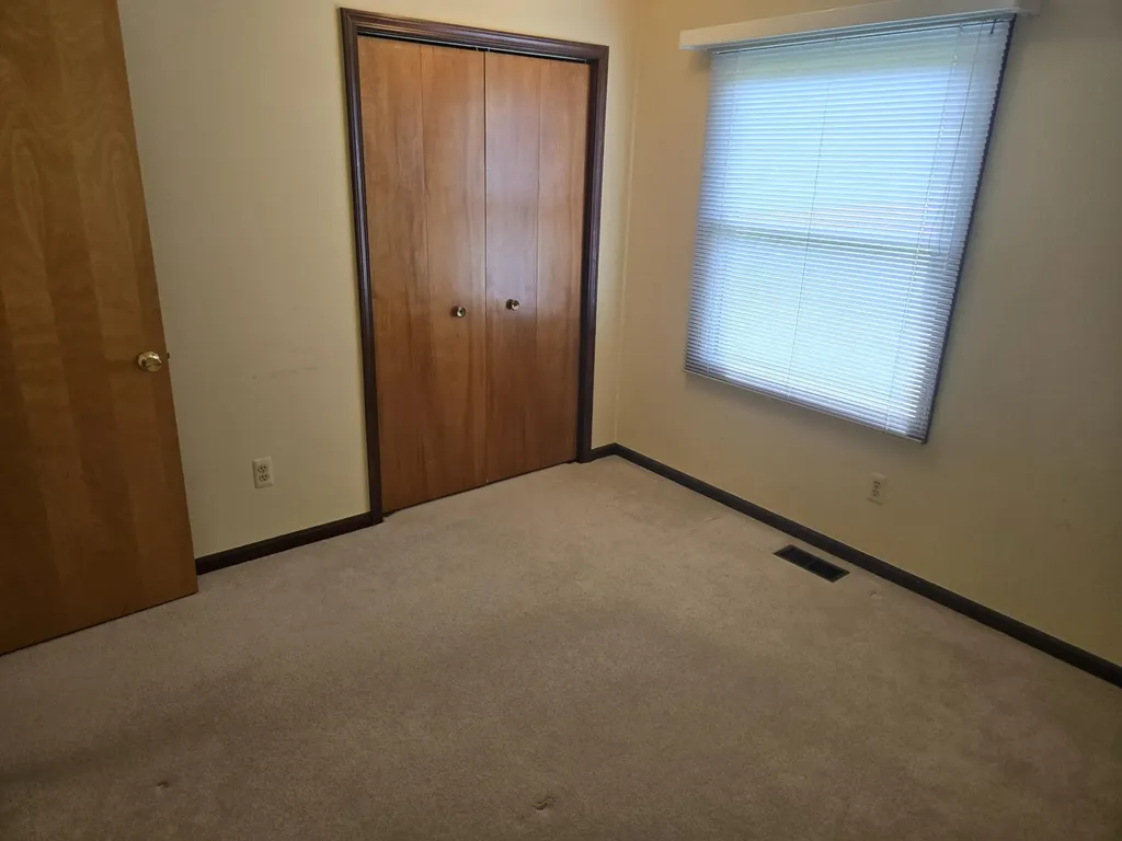 5827 Pine View Drive Ypsilanti Charter Township MI 48197