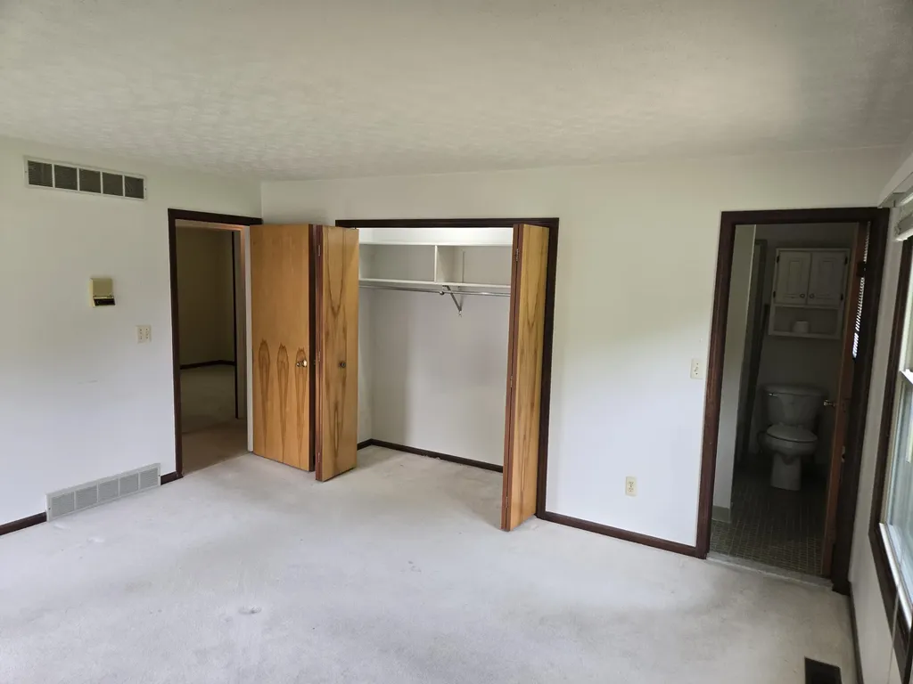 5827 Pine View Drive Ypsilanti Charter Township MI 48197