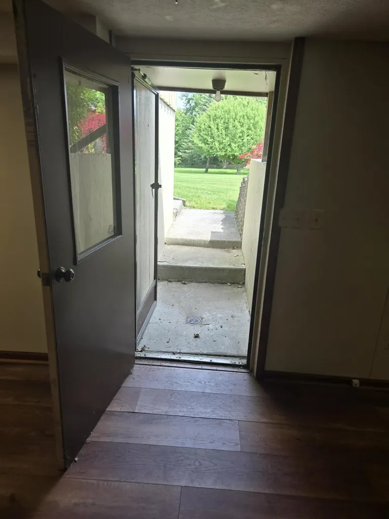5827 Pine View Drive Ypsilanti Charter Township MI 48197