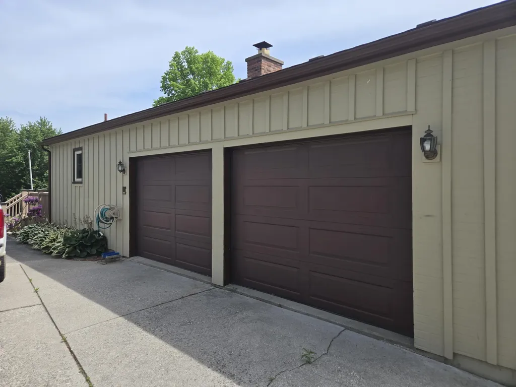 5827 Pine View Drive Ypsilanti Charter Township MI 48197