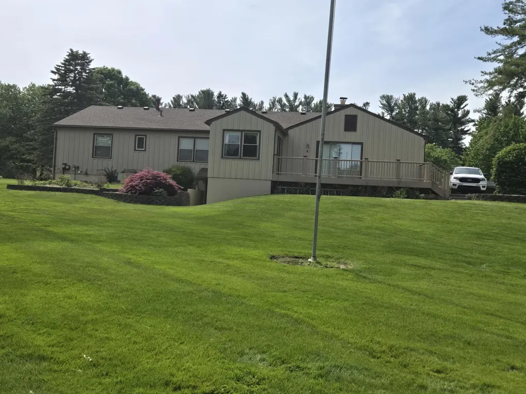 5827 Pine View Drive Ypsilanti Charter Township MI 48197