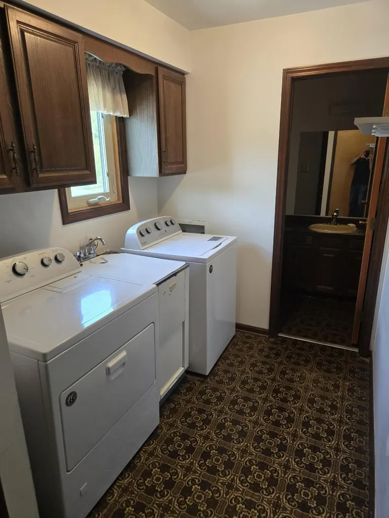 5827 Pine View Drive Ypsilanti Charter Township MI 48197