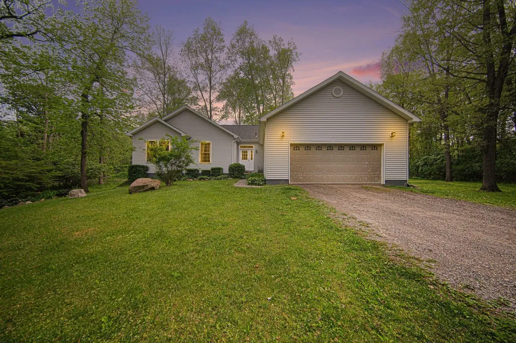 2088 Hickory Lane Spring Arbor Township MI 49201