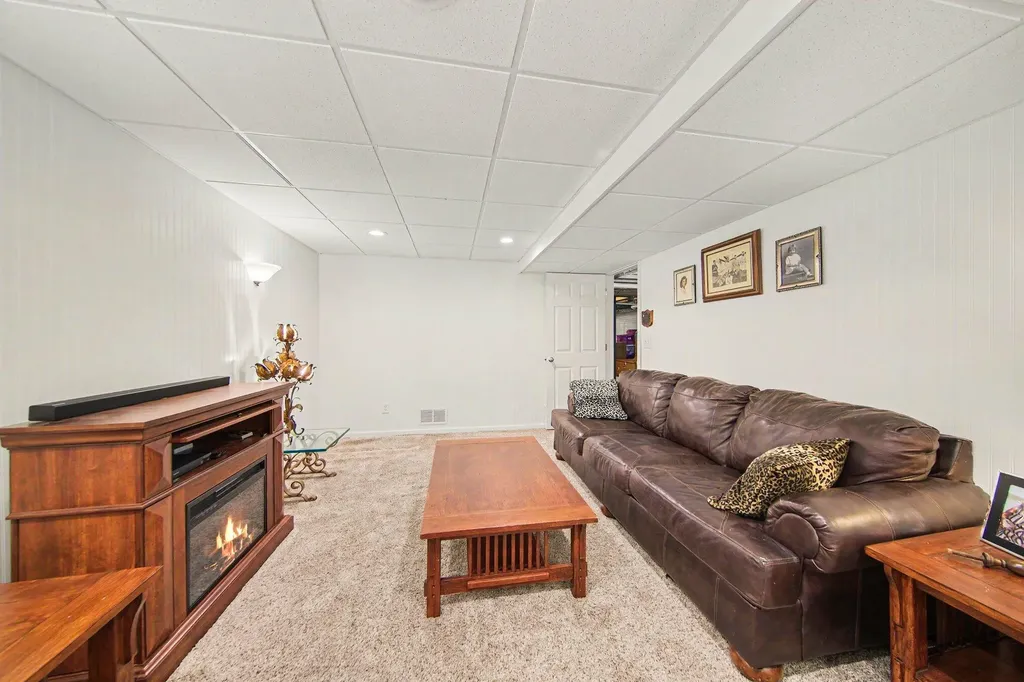 2088 Hickory Lane Spring Arbor Township MI 49201