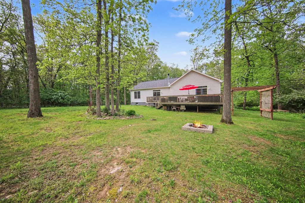 2088 Hickory Lane Spring Arbor Township MI 49201