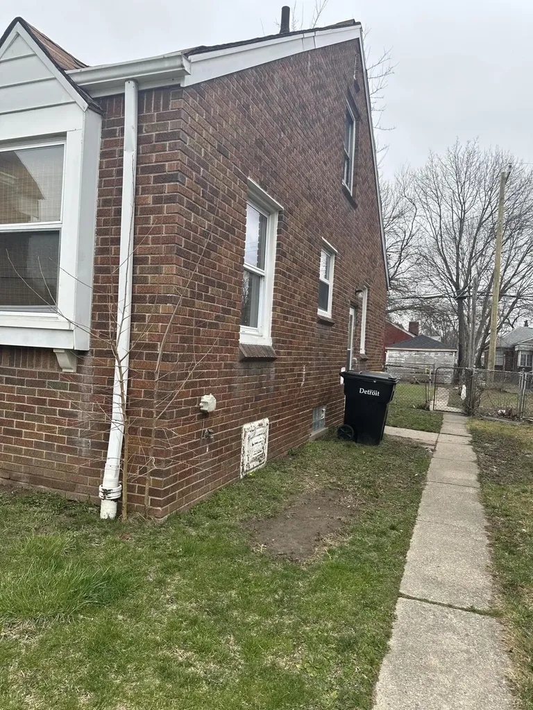 8510 Lauder Street Detroit City MI 48228