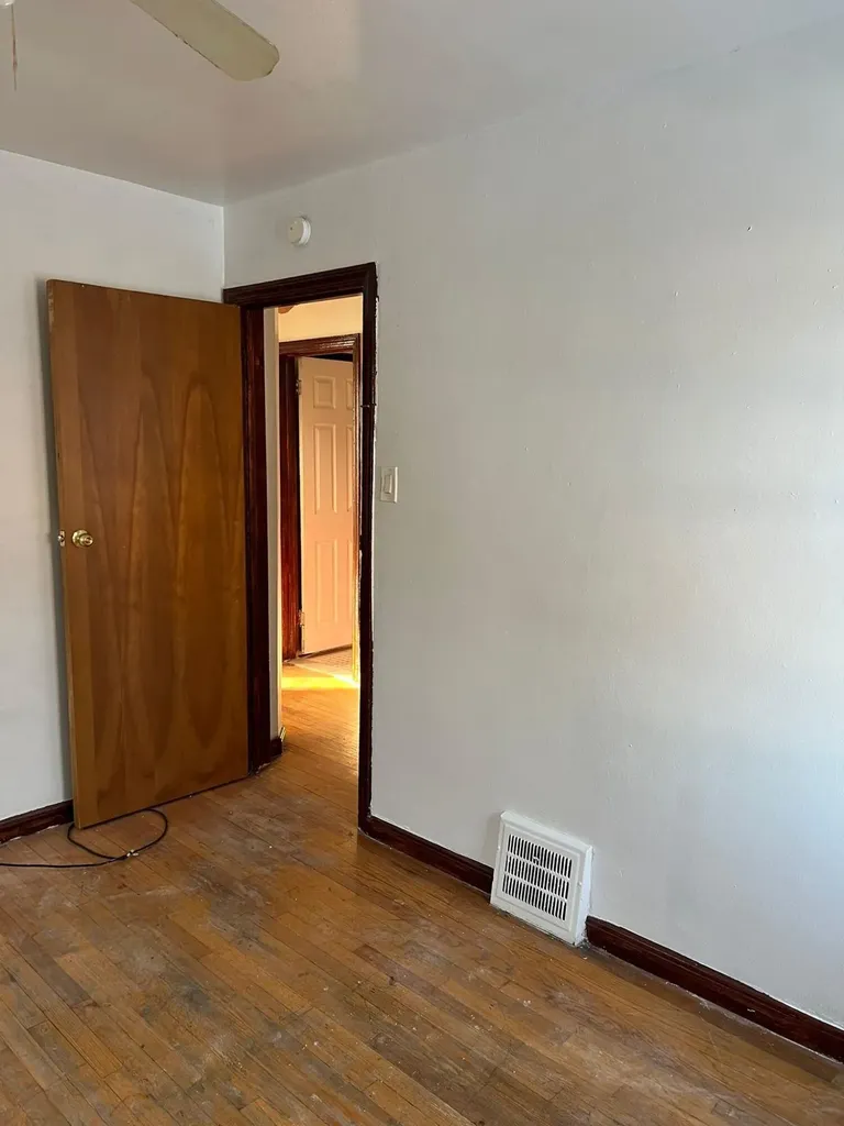 8510 Lauder Street Detroit City MI 48228