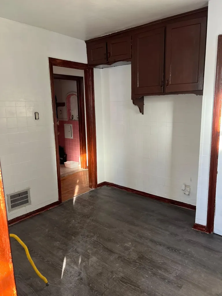 8510 Lauder Street Detroit City MI 48228