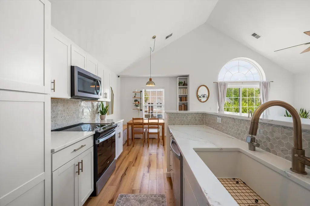 597 Olde English Circle Howell Township MI 48855