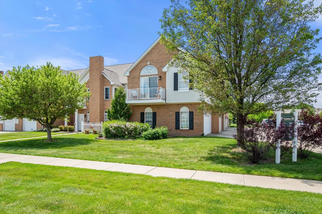597 Olde English Circle Howell Township MI 48855
