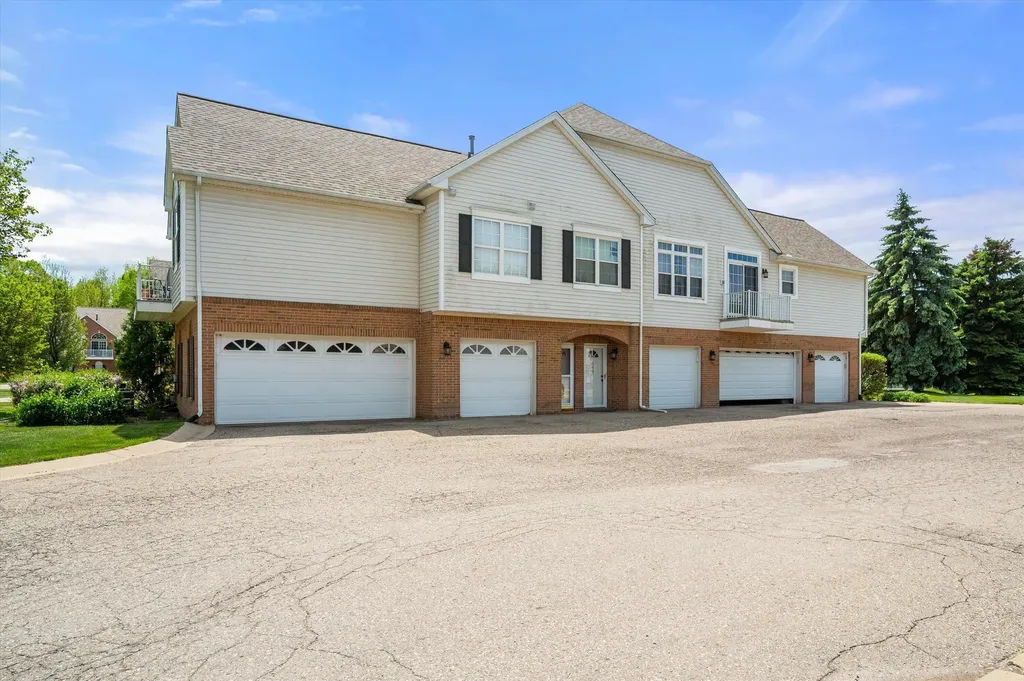 597 Olde English Circle Howell Township MI 48855